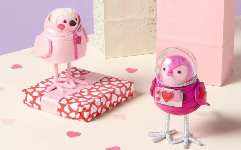 two different Spritz Valentine Featherly Friends