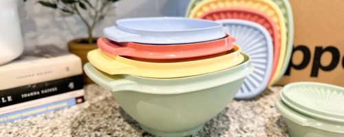 Nested Tupperware heritage Bowls