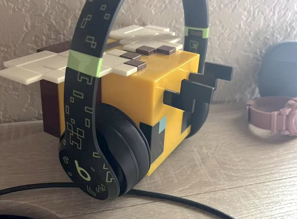 Minecraft Beats Solo 4 Headphones Just $99.99 Shipped on Target.com (Reg. $200)