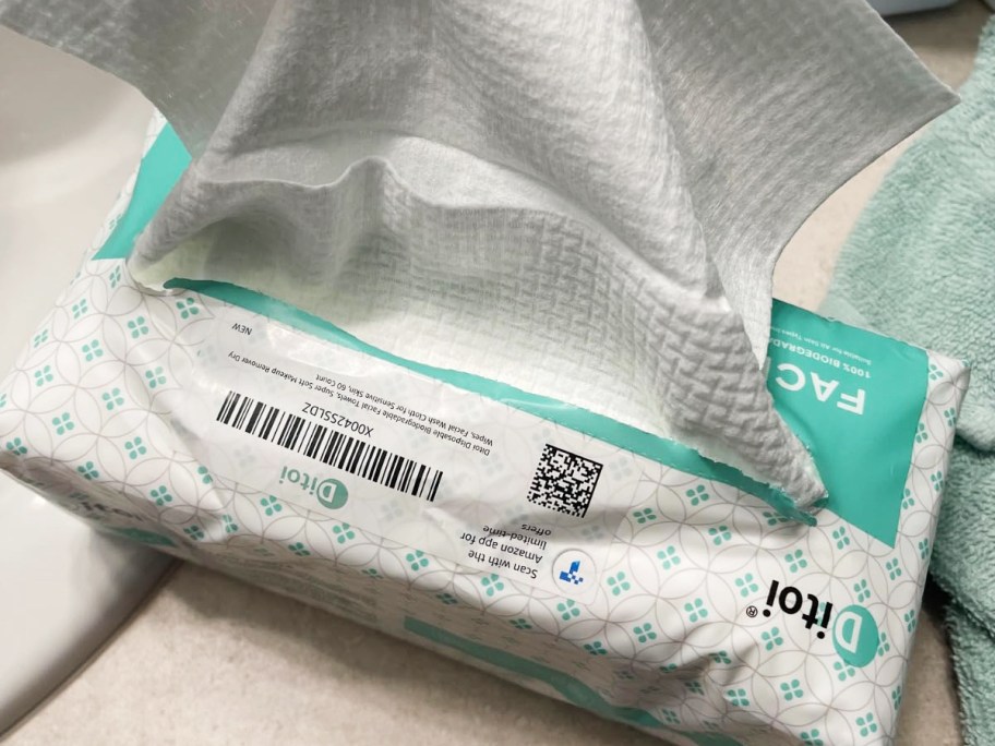 pack of disposable face towels