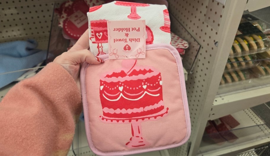 cake valentines day themed potholder and dish towel set