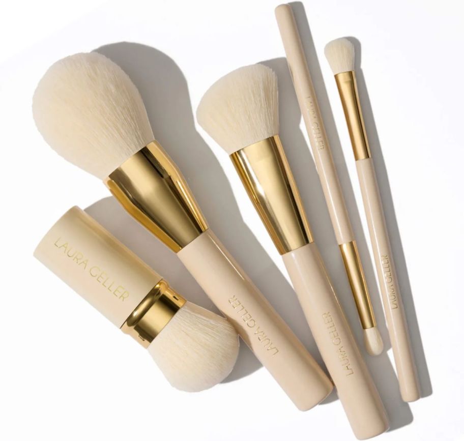 Laura Geller 5 piece full face brush set stock image