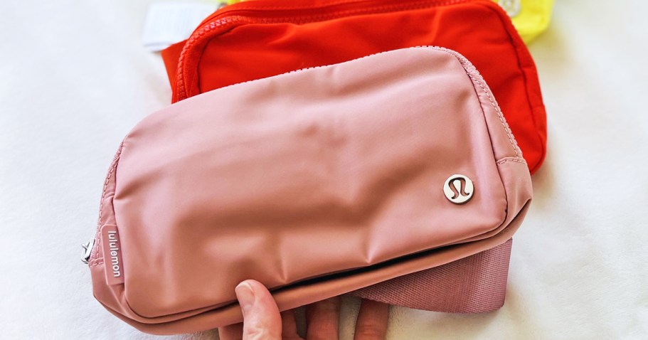 Up to 55% Off lululemon Bags + Free Shipping (Valentine’s Gift Idea!)