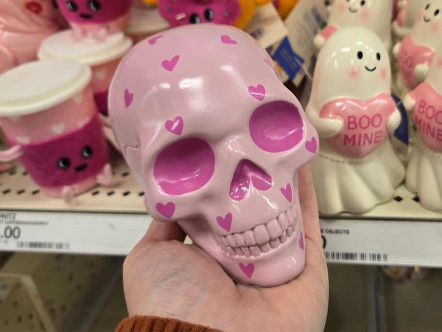 Skull Valentine Figure