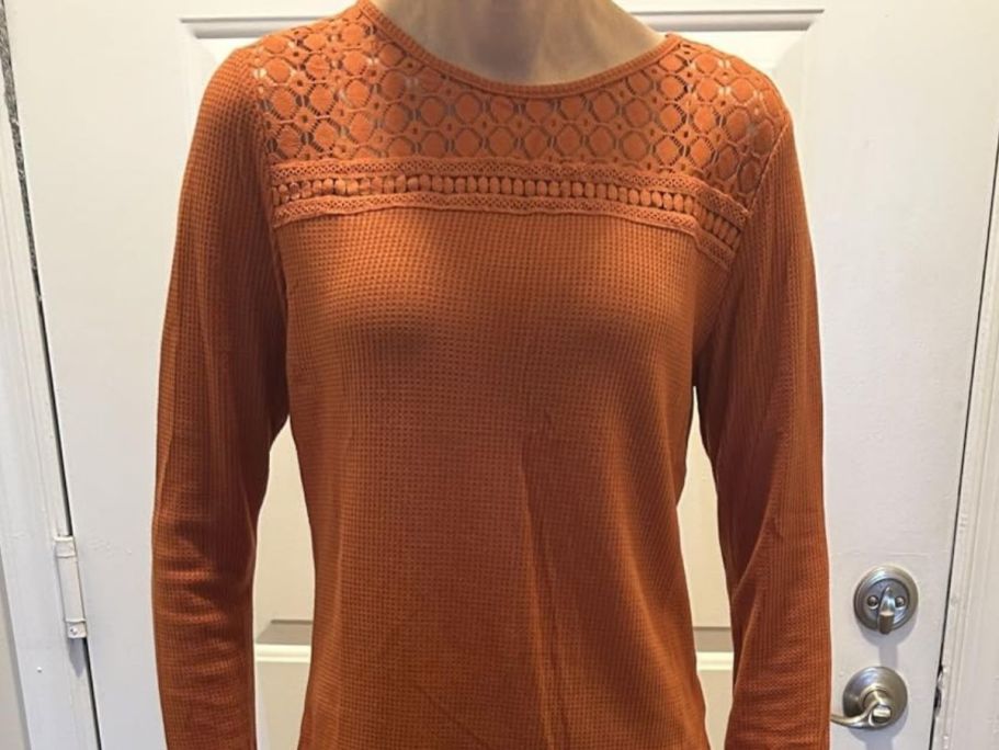Cute Women’s Lace Tops from $6.99 on Amazon (Regularly $20)