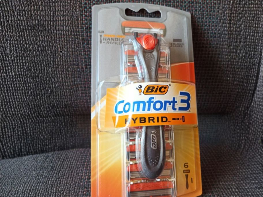 BIC Comfort 3 Men's Razor w/ 6 Cartridges package