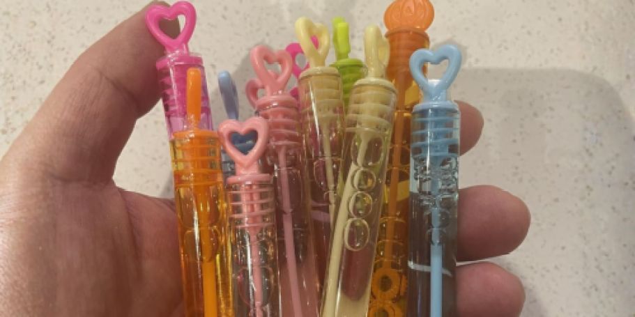 30 Valentine’s Day Bubble Wands Only $4.79 on Amazon (Reg. $15)