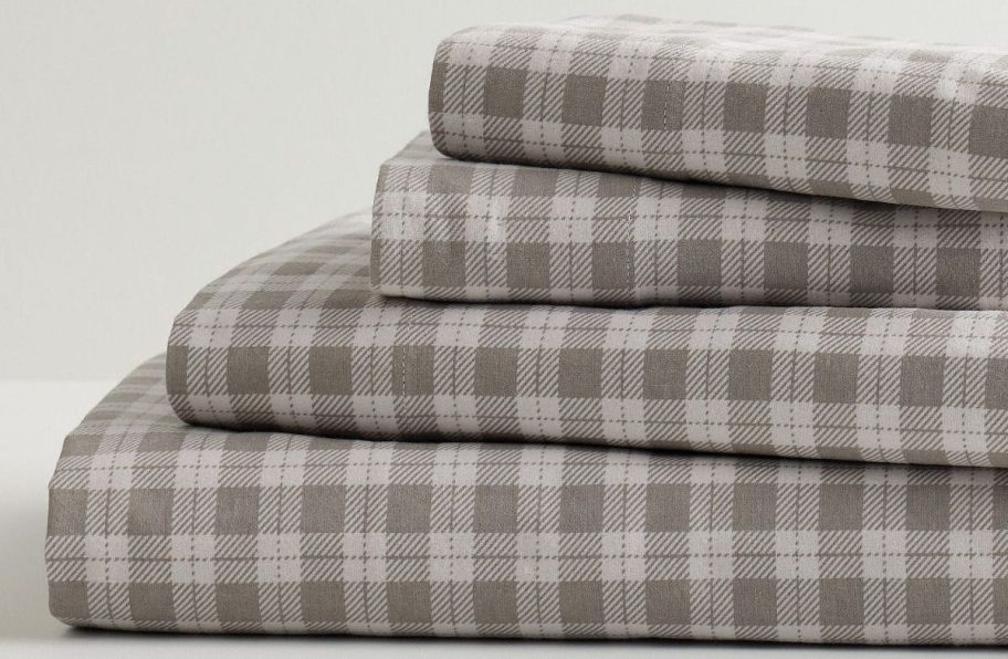 kohls bedding on display