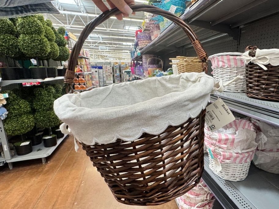 Way to Celebrate Brown Willow Basket with White Scallop Liner