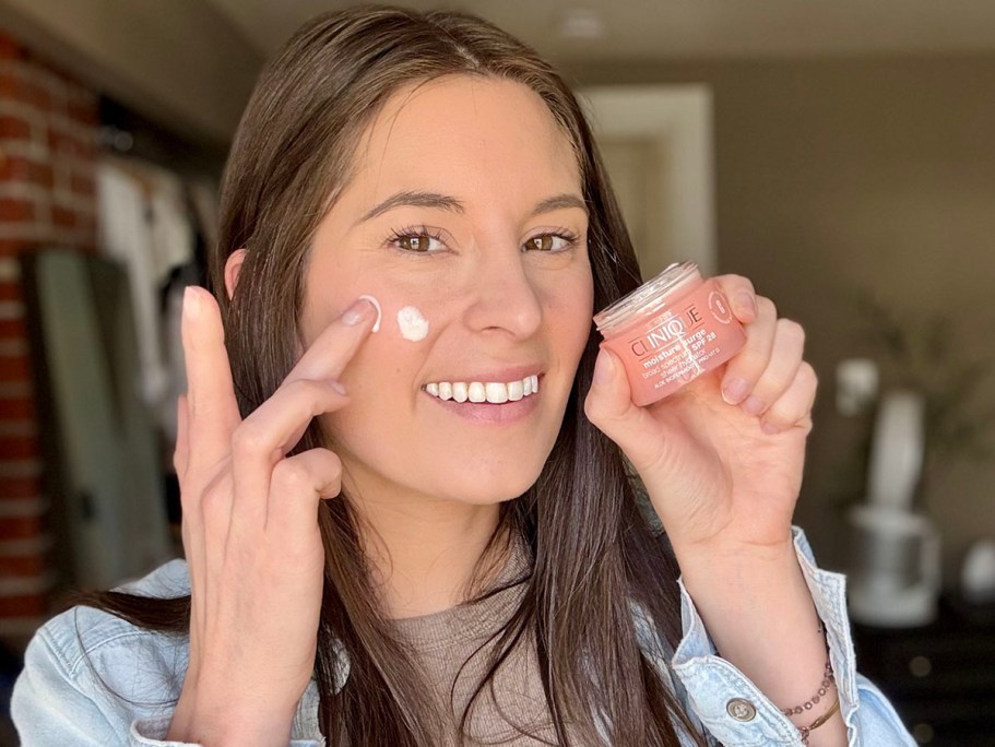 55% Off Clinique Moisturizers on Amazon | Prices from $14 Shipped