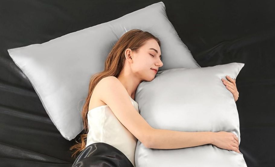Silk Pillowcases Have So Many Benefits! Try One for $4.47 on Amazon
