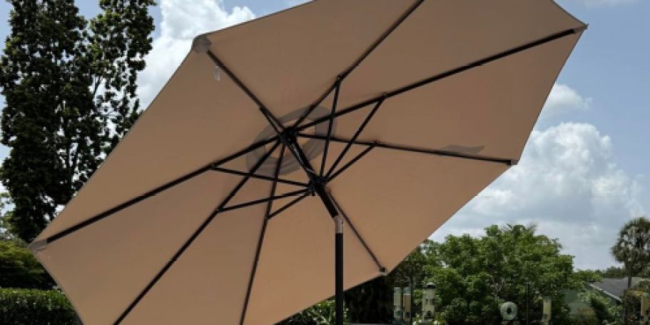 7.5-Foot Patio Umbrella Just $26.99 on Amazon (Reg. $40) – Tilts for Adjustable Shade