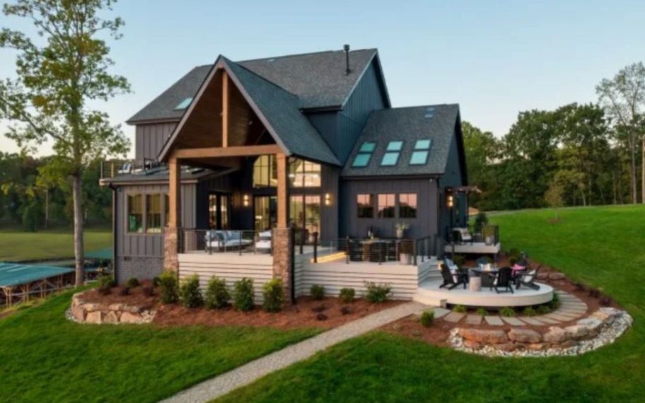 back of the HGTV giveaway house 2