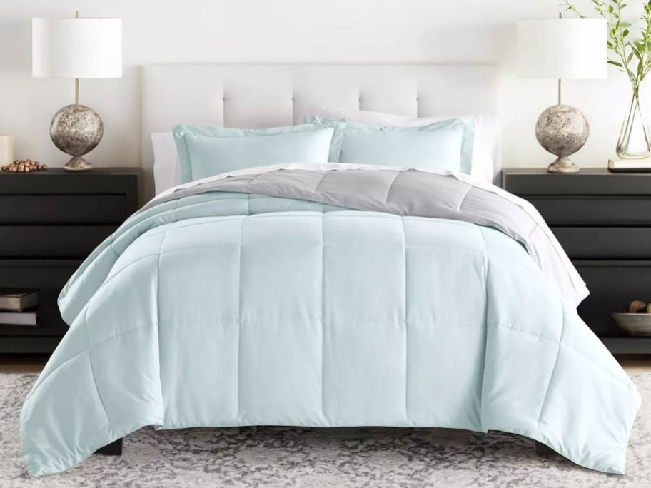 ienjoy Home All Season Lightweight Down Alternative Reversible Comforter Set on bed