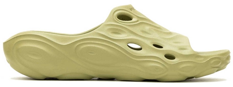 a light tan color men's slide shoe