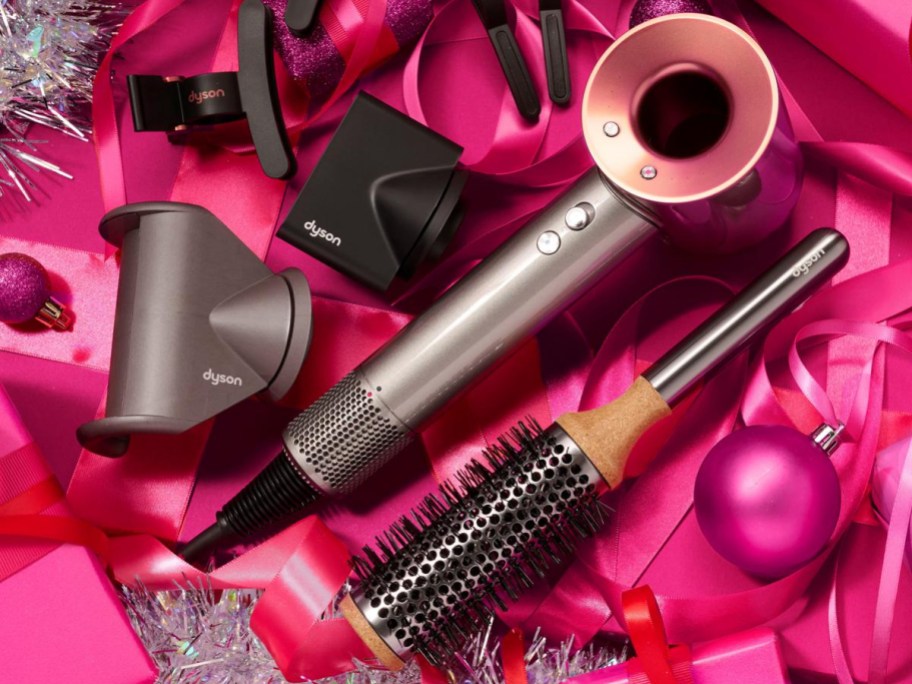 Dyson Supersonic Hair Dryer w: Attachments