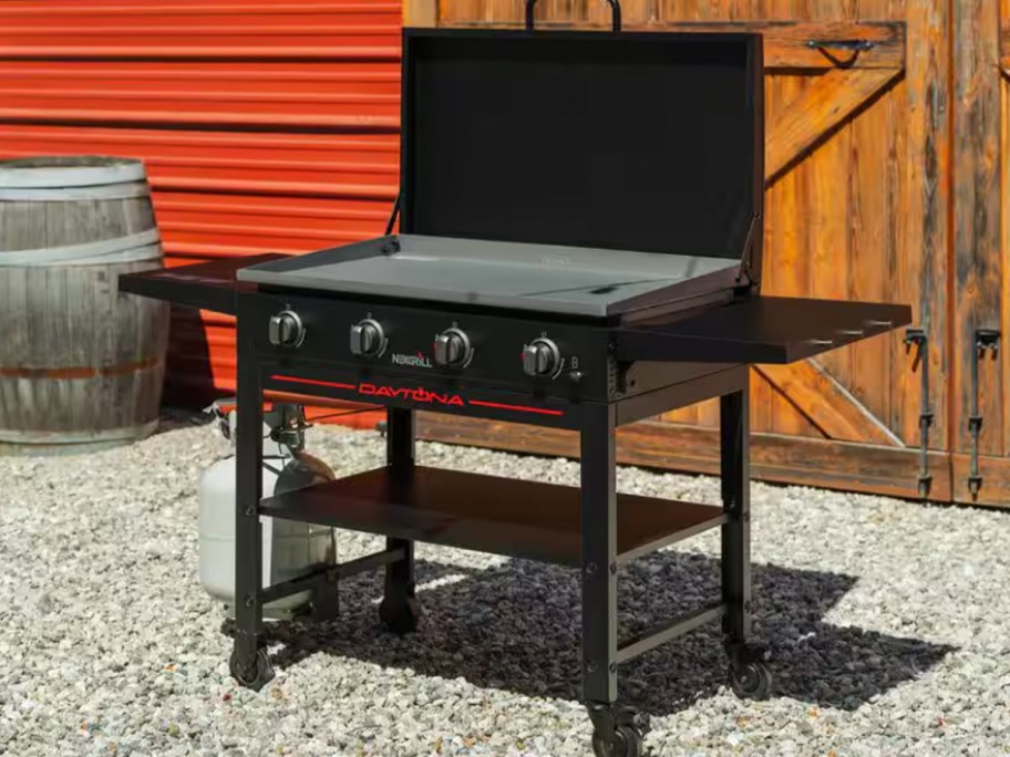 black griddle with lid 