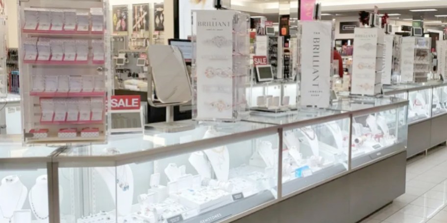 kohls jewelry case in store