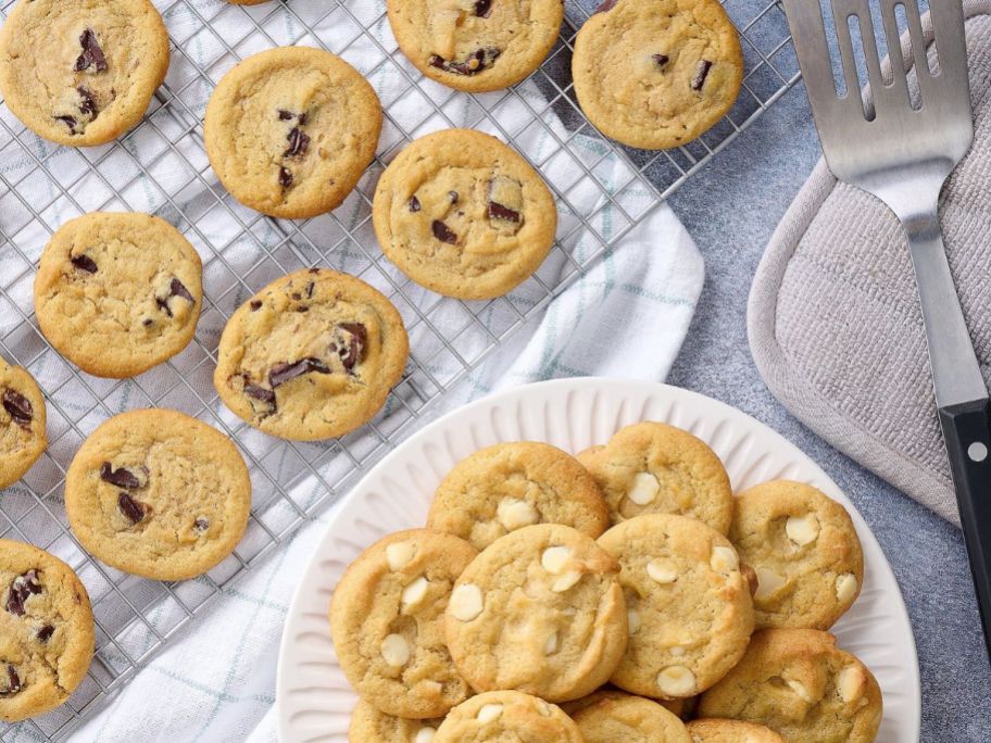 David's Cookies Chocolate Chunk and WHite Chocolate Macadamia Nut Cookies