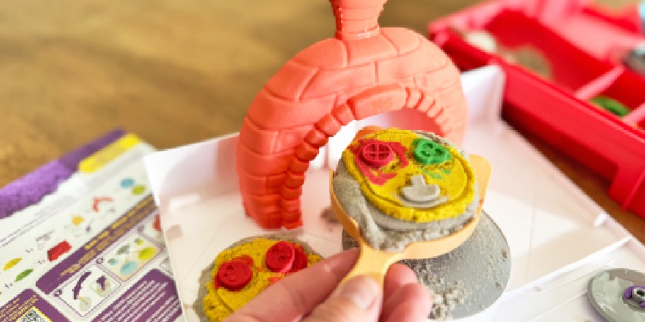 Kinetic Sand Pizza Playset Only $9 on Amazon (Reg. $21)