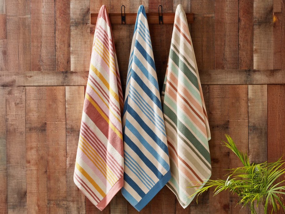 Member's Mark Adult Sand-Resistant Beach Towels 2-Pack