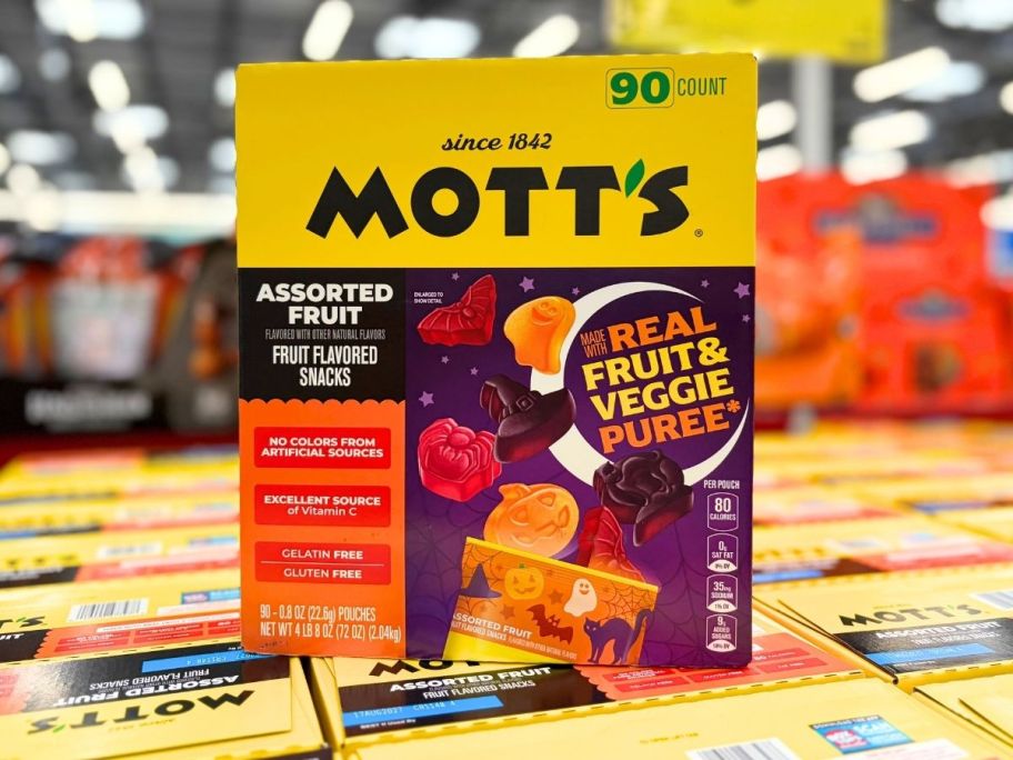 Mott's Assorted Fruit Flavored Snacks 90-Pack in store