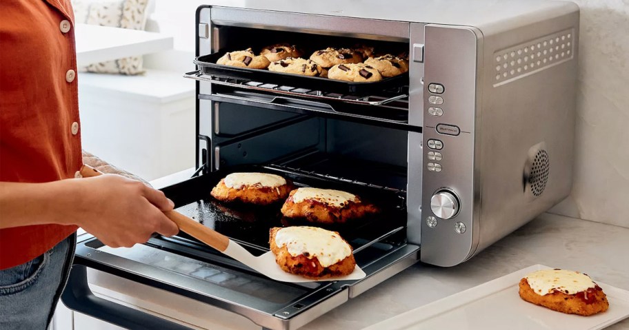 taking foods out of a ninja double oven