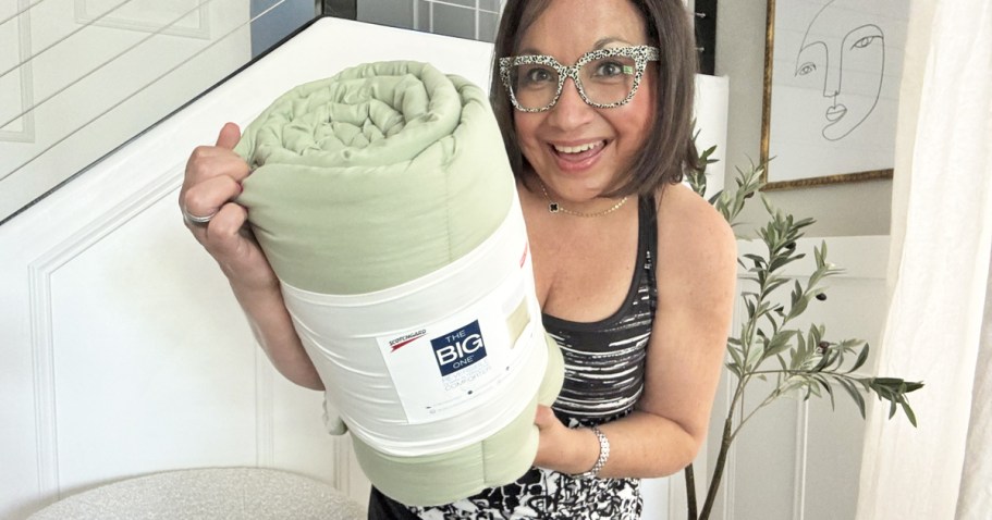 Kohl’s The Big One Reversible Comforters from $13.99 (Regularly $40)