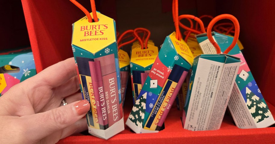 Burt's Bees Mistletoe Kiss Lip Balm Gift Set