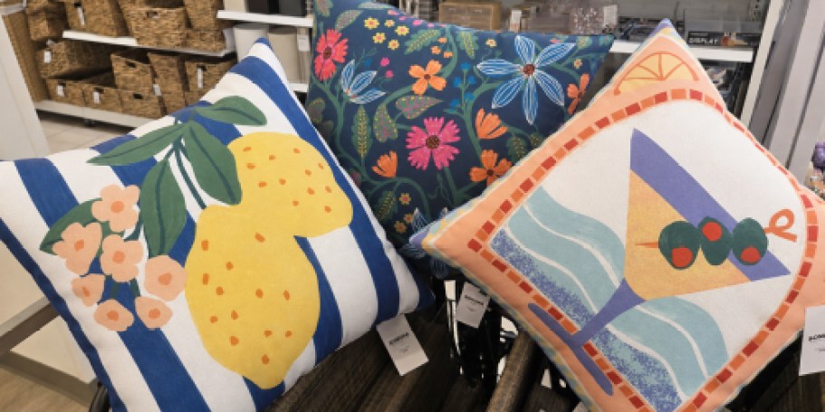 Kohl’s Outdoor Throw Pillows from $6.43 Each (Reg. $20)
