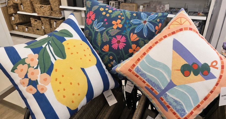 Kohl’s Outdoor Throw Pillows from $6.43 Each (Reg. $20)