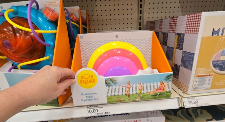 hand holding Sun squad mist