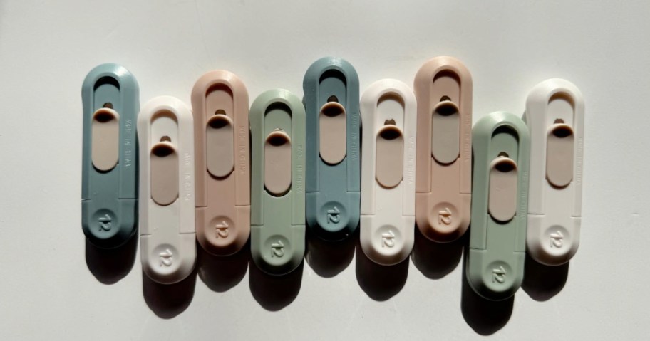 assorted box cutters