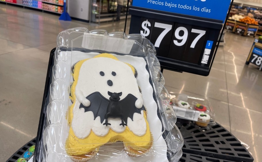 ghost with bat cupcake cake