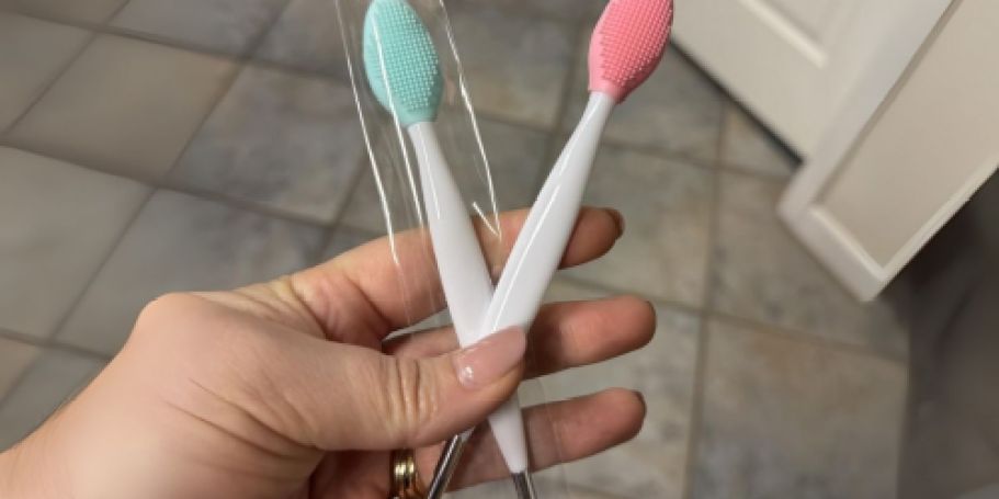 Lip Scrubber Exfoliator 2-Pack Just $2.44 on Amazon (Reg. $9)
