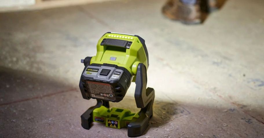 ryobi ONE+ Hybrid LED Work Light set up as a tripod on the floor