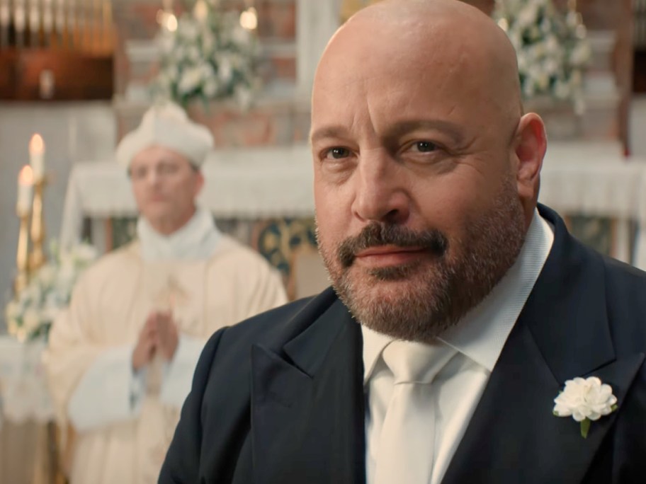 A still photo from a movie called Solo Mio starring Kevin James.
