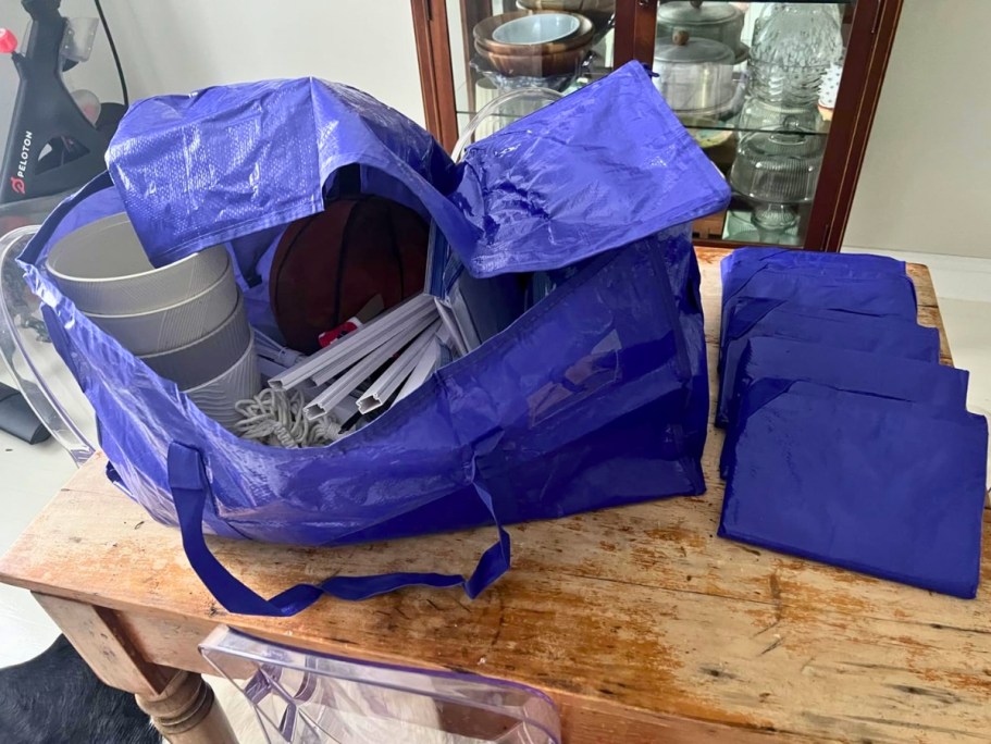 Extra Large Moving Storage Bags 6-Pack Only $18.79 on Amazon (Reg. $36)