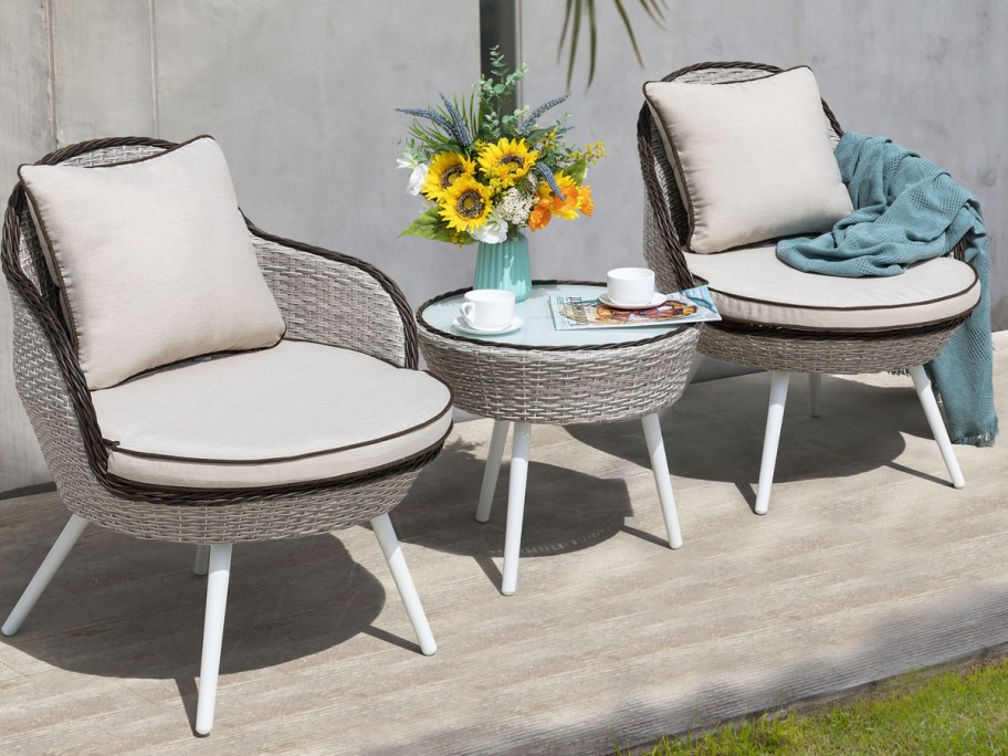 Nuu Garden 3-Piece White Bistro Patio Dining Set