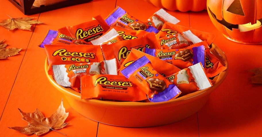 A bowl of Reese's Halloween candy