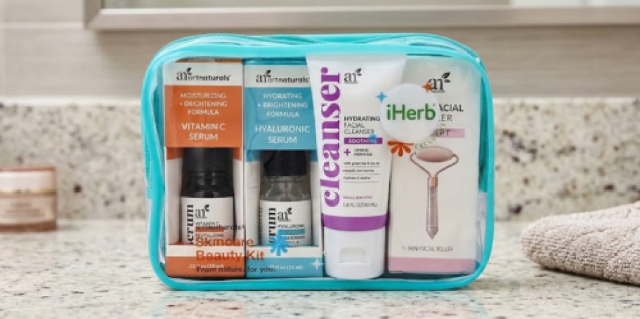 Score 50% Off Beauty Bags (Easy Gift Idea!)