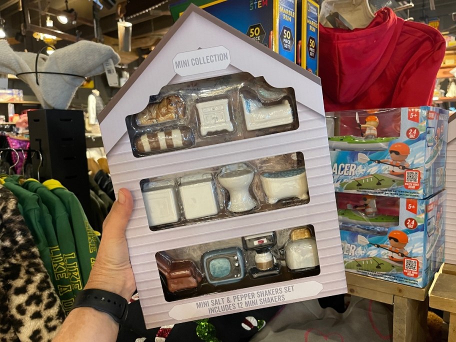 home furniture themed mini salt & pepper shakers