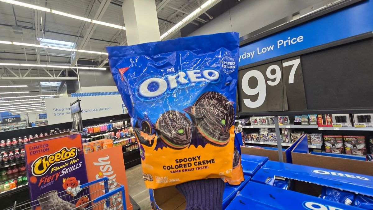 New Halloween OREO Snack Packs Available at Walmart | Hip2Save