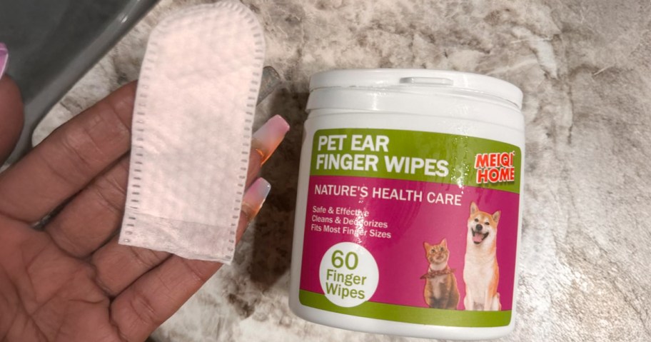 pet ear wipes