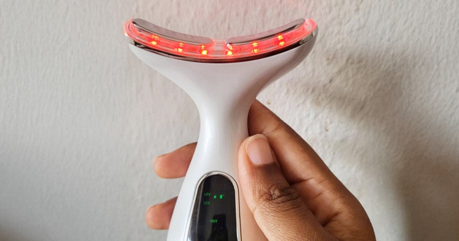 red light face therapy wand