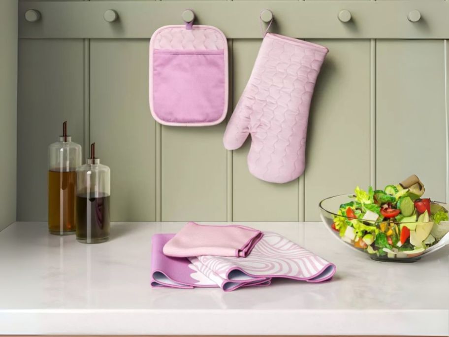 pink Room Essentials 6-Piece Kitchen Textile Set in kitchen