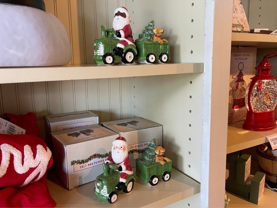 santa train salt & pepper shakers