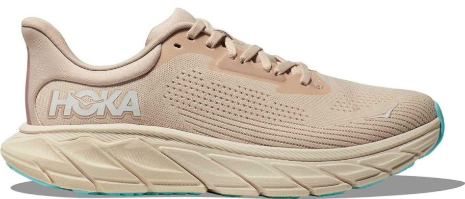 tan HOKA Women's Arahi 7 Running Shoe