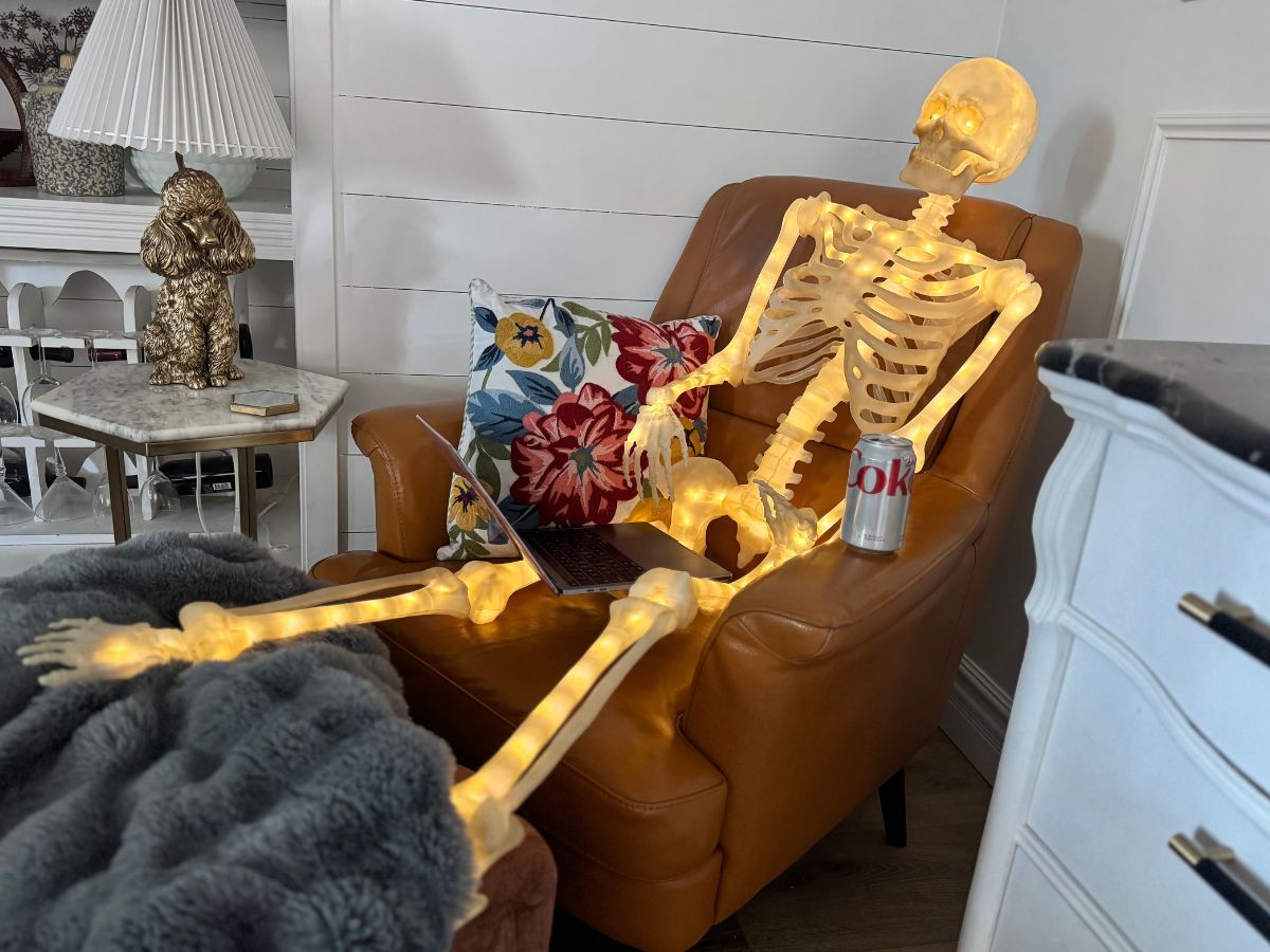 Walmart&rsquo;s Halloween Decorations Are Back & CHEAPER Than Last Year!