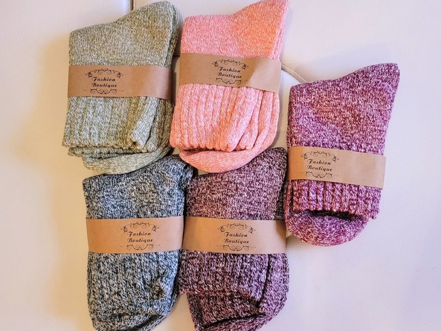 Women’s Wool Blend Socks 5-Pack Just $7.94 on Amazon (Reg. $15)